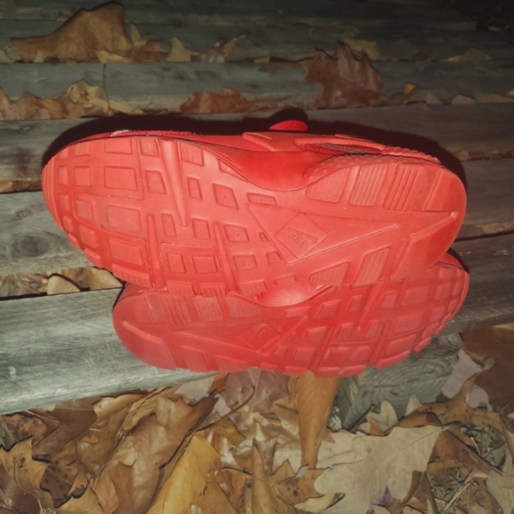 Nike Huarache Run "Big Kids" Shoes (pre-loved) - Picture 9 of 11